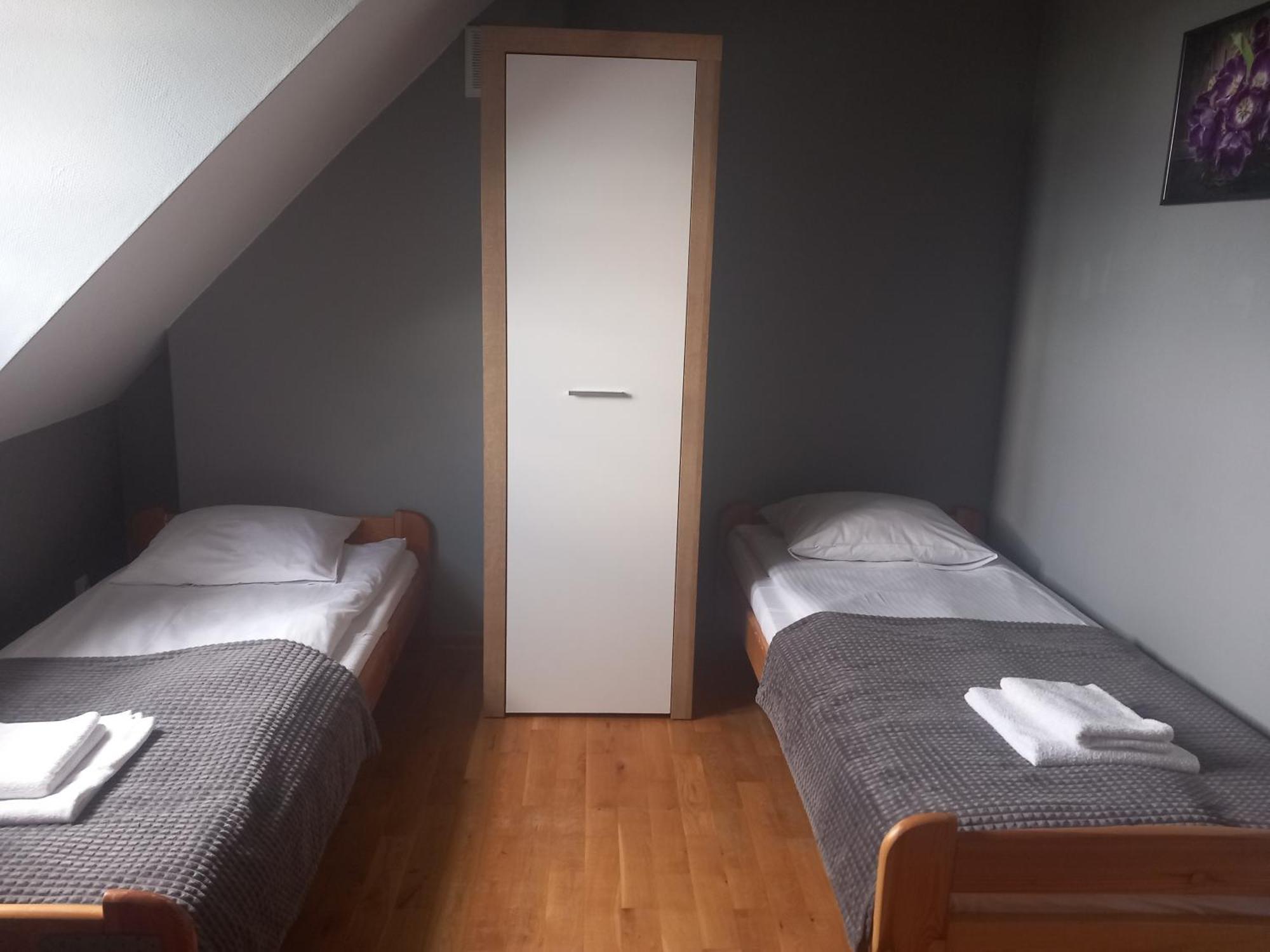 Hotel Dobry Klimat Uniejow Esterno foto
