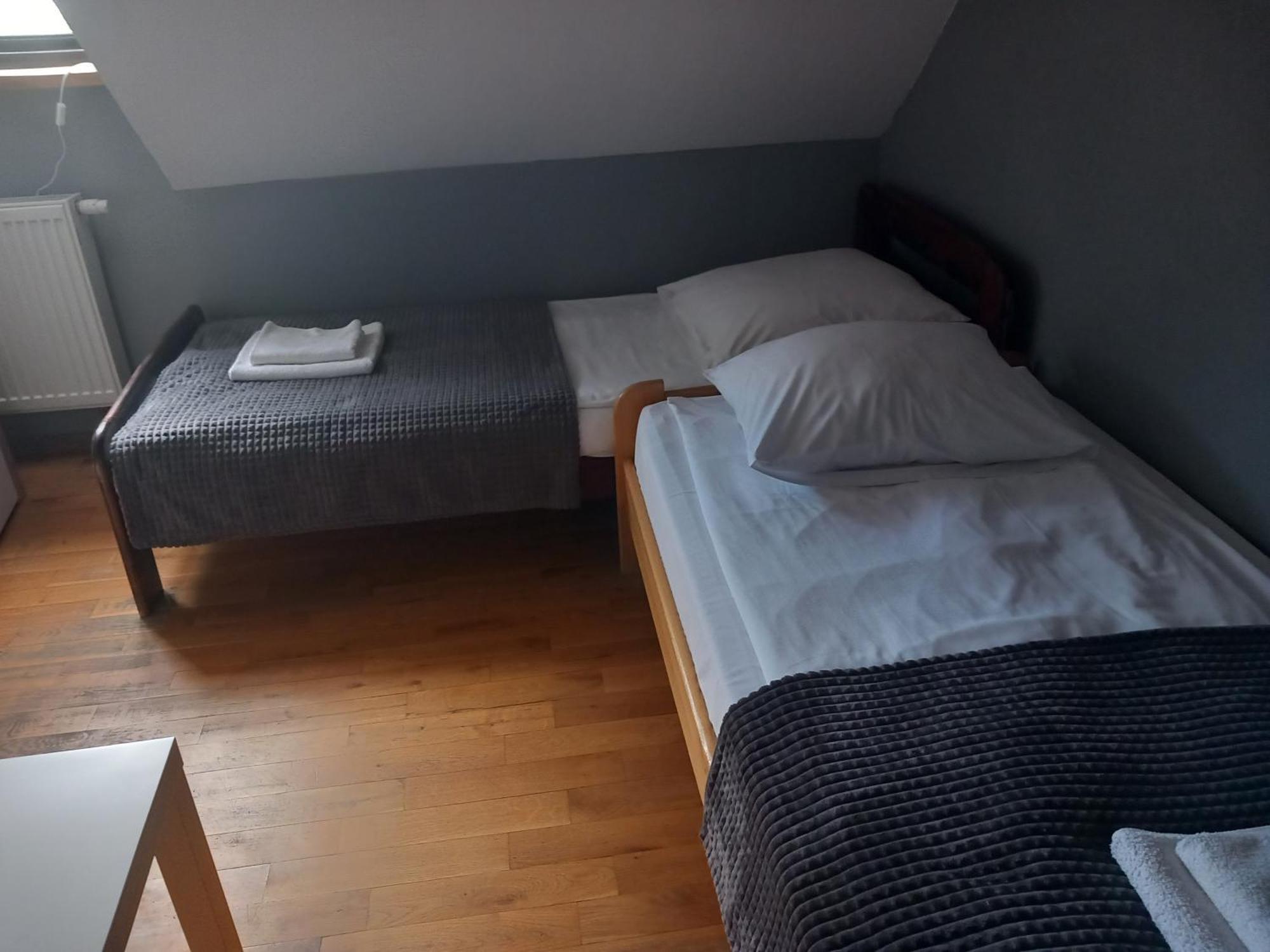 Hotel Dobry Klimat Uniejow Esterno foto